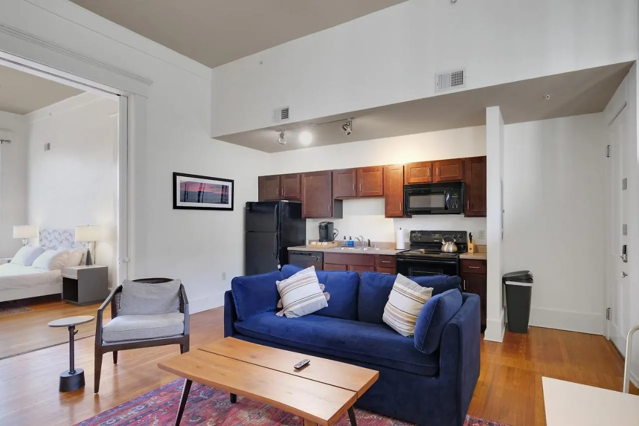 Apartment With King Bed In Downtown Louisville 0*,  United States