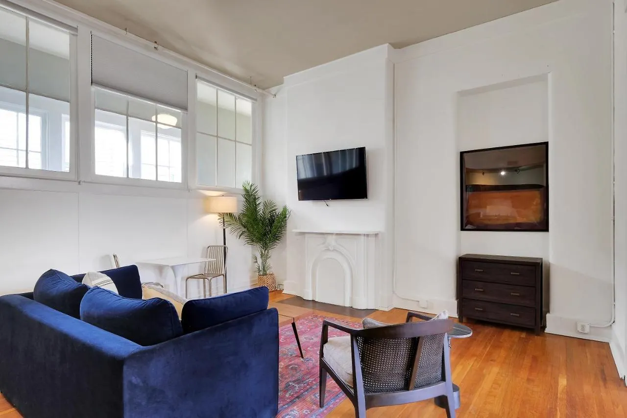 Apartment With King Bed In Downtown Louisville United States